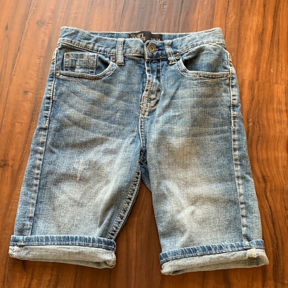 Branded Beautiful Jeans Denim shorts from Axel